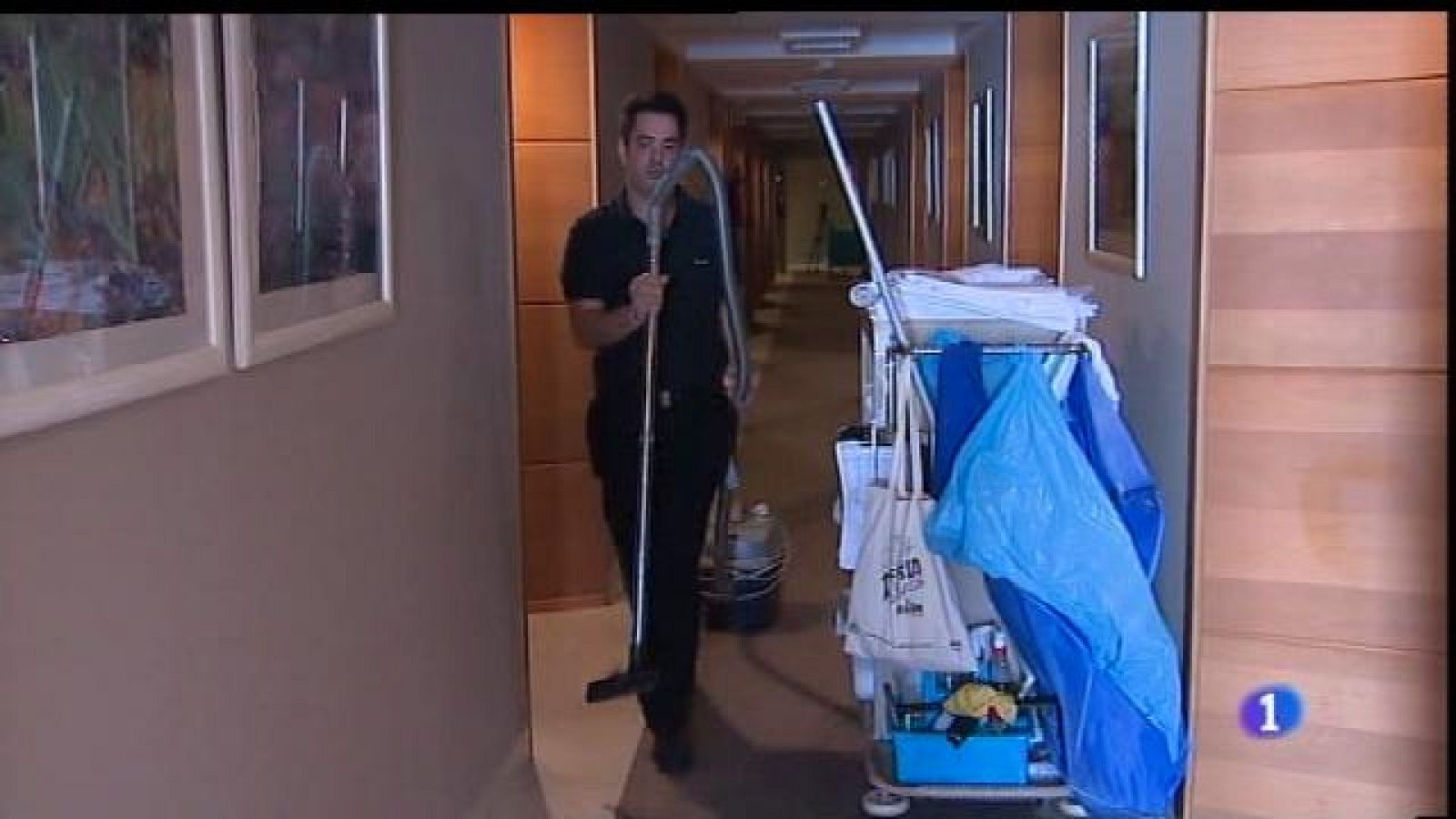 La majoria d'hotels pengen el cartell de tancat