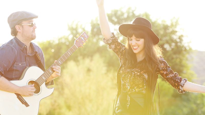 Random Thinking - Shocked plant