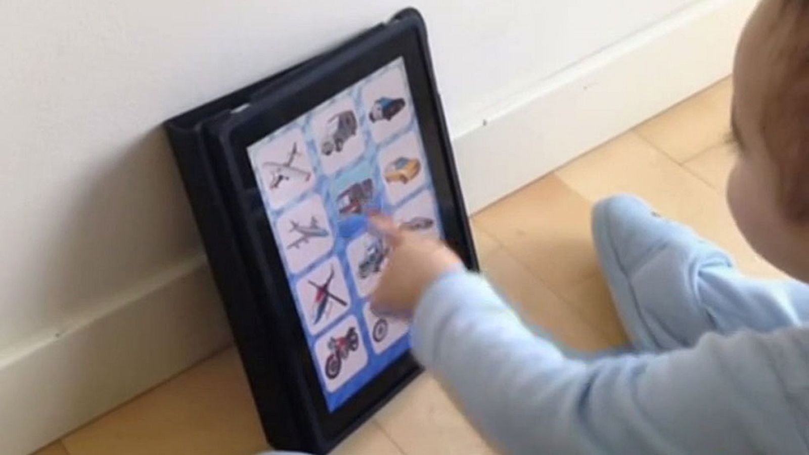 Los expertos advierten de los riesgos de utilizar tabletas a edades muy tempranas