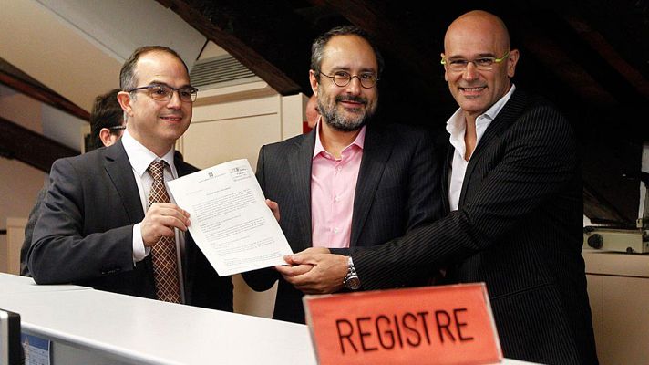 Telediario 1 - JxS y la CUP amplían la resolución independentista