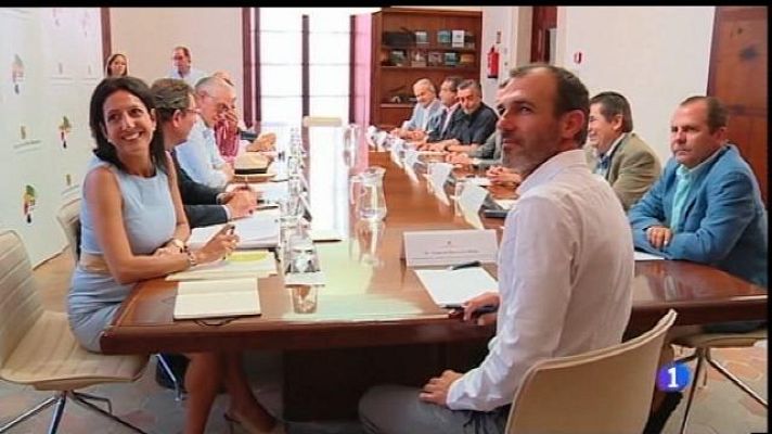 Informatiu Balear - Enfrontament obert entre Govern i hotelers per l'ecotaxa.