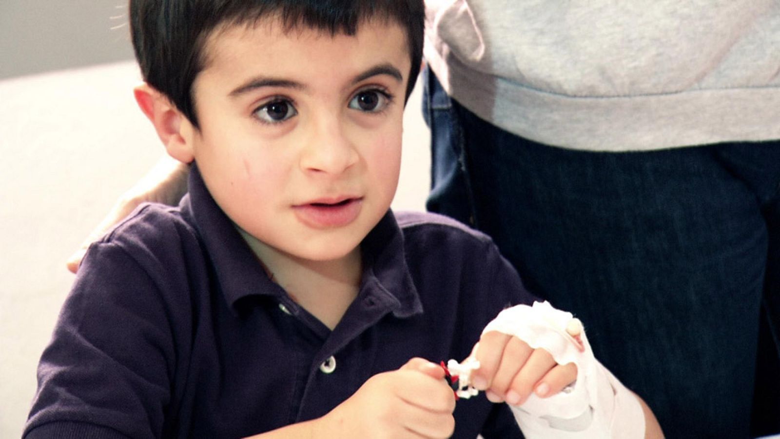 Documentos TV -  Frágil, camino de cristal - Avance