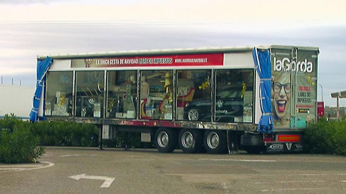 Telediario 1 - Una macrocesta de Navidad valorada en 188.000 euros