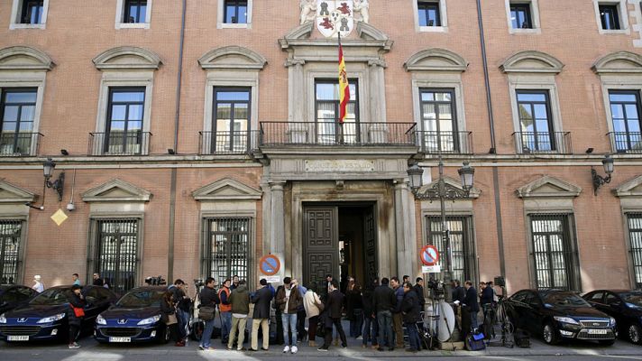 Telediario 1 - El Consejo de Estado apoya por unanimidad que el Gobierno recurra ante el Constitucional