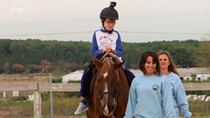  - La equinoterapia ayuda a los niños con discapacidad
