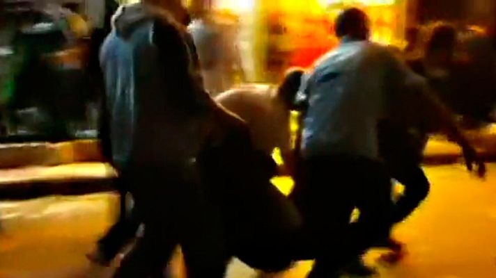  - Un doble atentado suicida causa más de veinte muertos en un barrio de Beirut controlado por Hizbulá