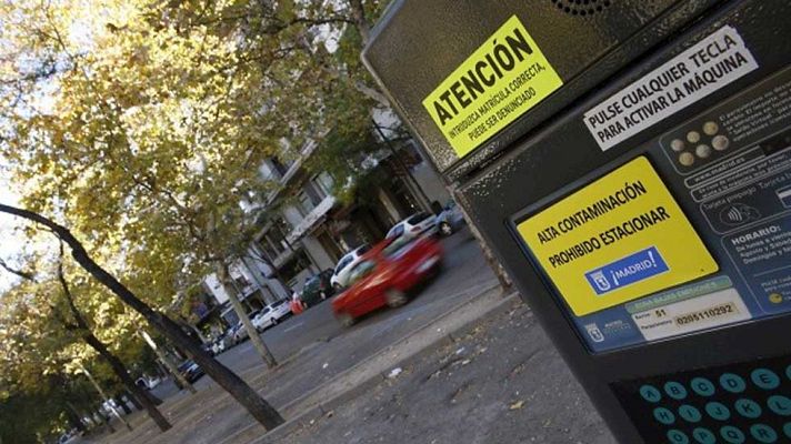 Telediario 1 - Madrid prohíbe aparcar en el centro a los no residentes
