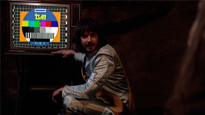 Águila Roja - Cap 100 - Jorge III enciende la tele