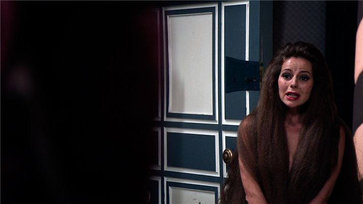 Águila Roja - "¿Estoy delirando o te estoy viendo desnuda?"