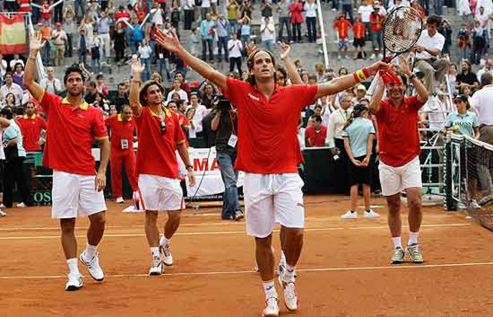 En unas horas, Emilio Sánchez Vicario hará pública la lista de los tenistas que integrarán el equipo español en la final de la Copa Davis. La cita, del 21 al 23 de noviembre en Argentina.