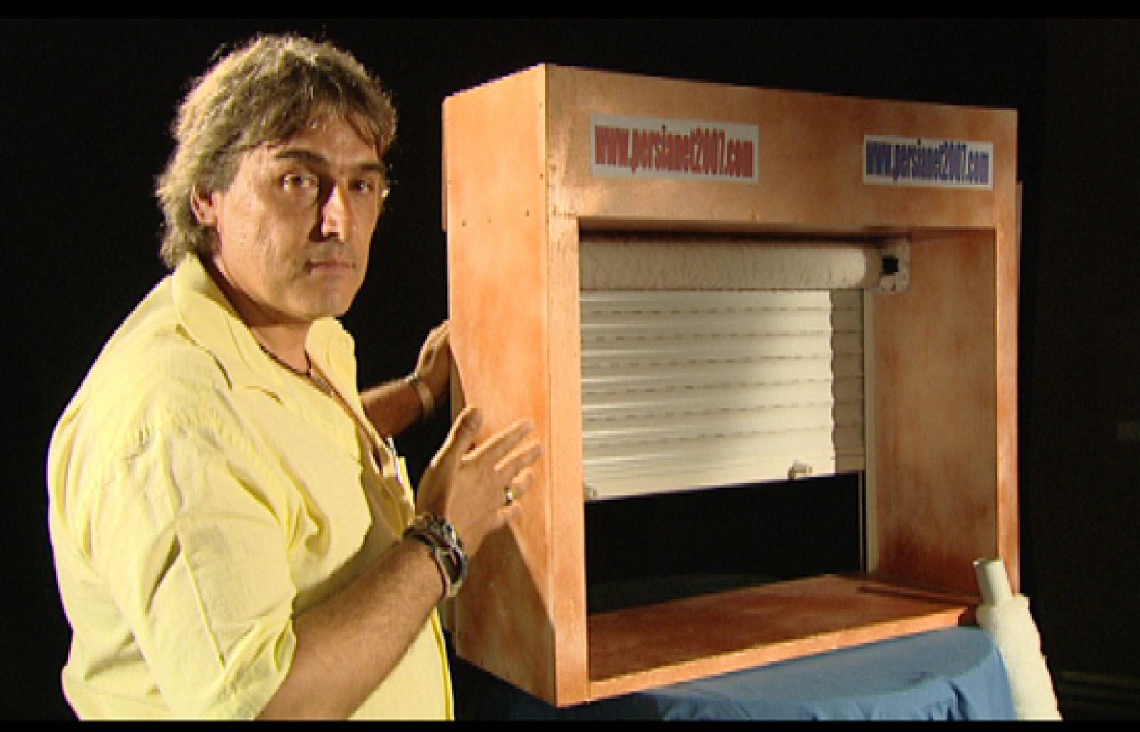 Fábrica de ideas - Inventa: Limpiapersianas automático | Ver