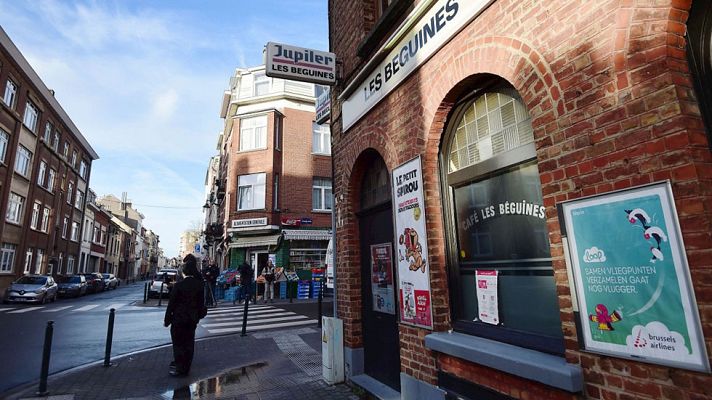 Telediario 1 - Hallan un fertilizante usado para fabricar explosivos en una de las casas registradas en Bélgica