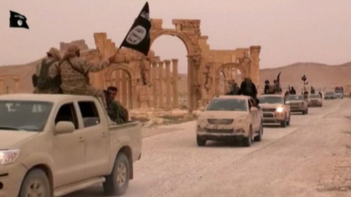 Telediario 1 - ¿Cuáles son las principales fuentes de financiación del Estado Islámico?