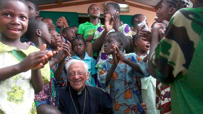 - La fuerza de la mariposa: Padre Ángel