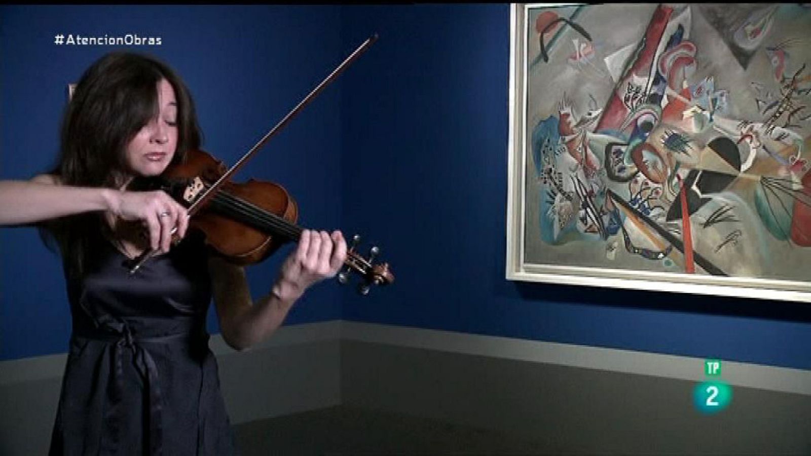 Atención obras - Lina Tur toca para Kandinsky