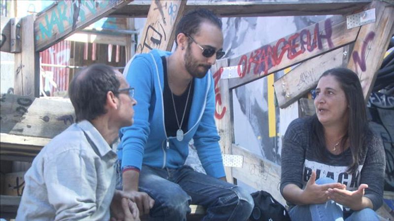 Documentos TV -  Las edades del sida - Charla entre tres generaciones con VIH