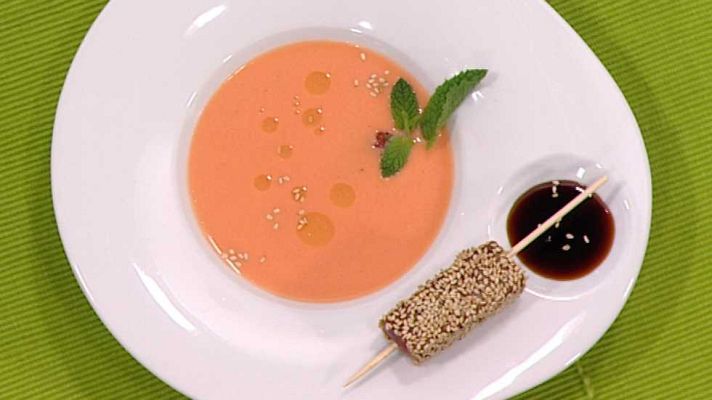 Cocina con Sergio - Gazpacho de fresón con atún