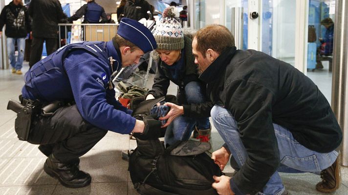 Telediario 1 - Los servicios de inteligencia belgas, en el punto de mira por los errores en la lucha contra el yihadismo