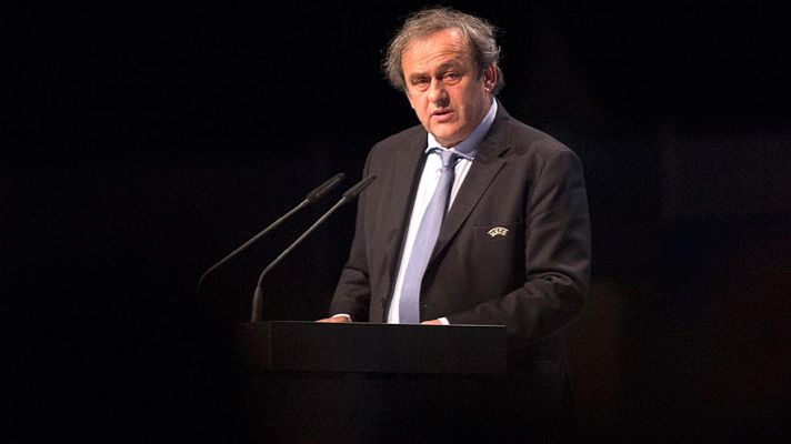 Telediario 1 - El Comité de Ética de la FIFA pide la expulsión de por vida de Platini