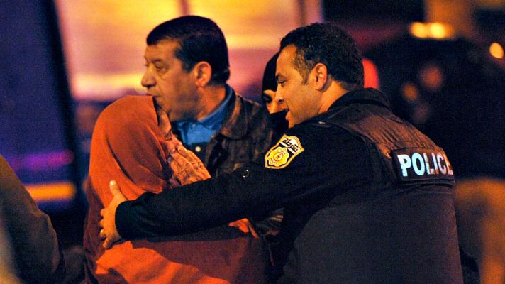 Telediario 1 - Un atentado en Túnez deja al menos doce muertos y el presidente declara el estado de emergencia