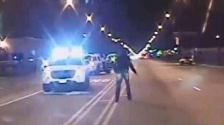 Telediario 1 - El juicio en Chicago a un policía por matar presuntamente a un joven negro revive las protestas