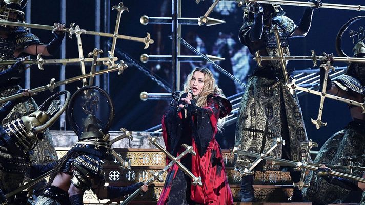 Telediario 1 - 16.000 fans disfrutaron ayer de Madonna en Barcelona