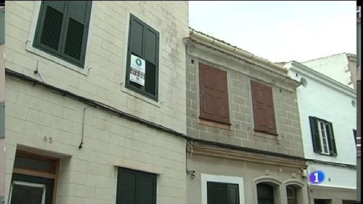 Informatiu Balear - Actualment hi ha 500 pisos buits al centre de Maó
