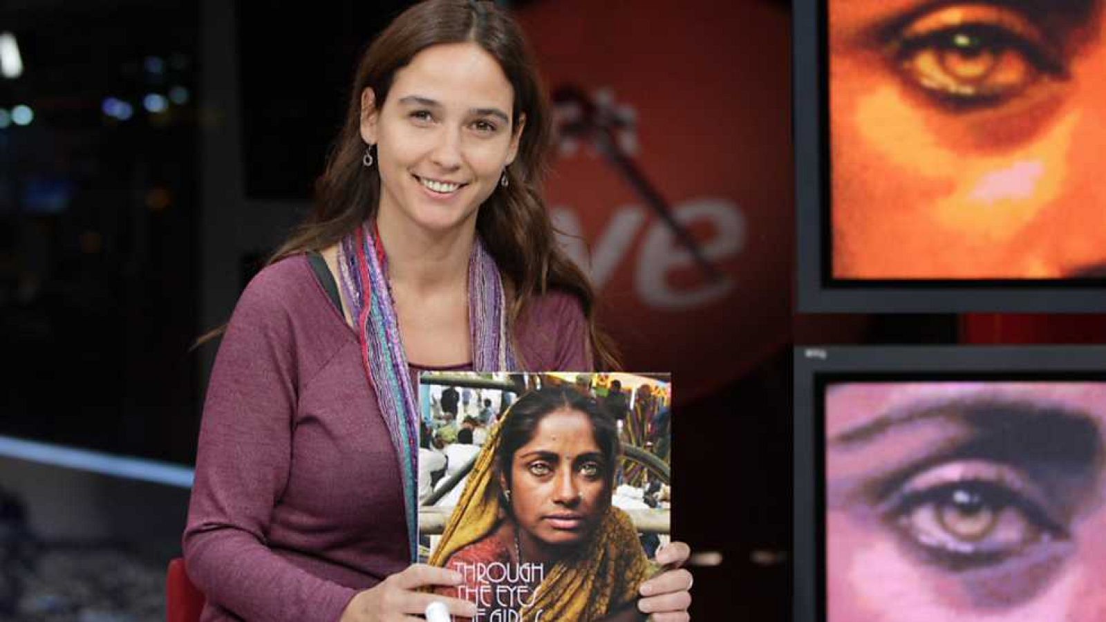 La tarde en 24 horas - La hora cultural en 24 h. - 25/11/15 - Ver ahora