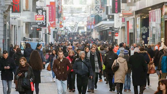 Telediario 1 - Bruselas recobra poco a poco su ritmo habitual después de una semana semiparalizada