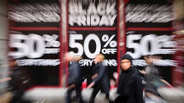 Telediario 1 - Los comercios prevén que las ventas del 'Black Friday' sean un 30% superiores a las de un día  normal