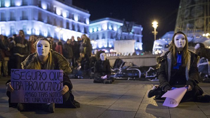 Telediario 1 - Más de un millón de denuncias por malos tratos en 8 años