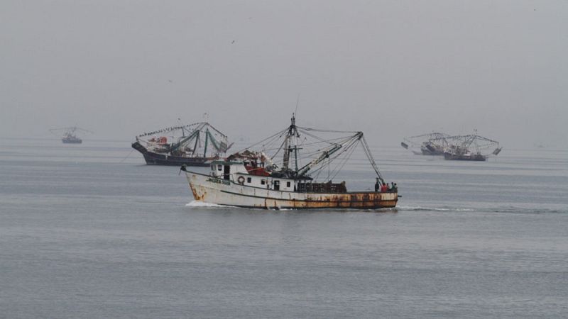 Levante fuerte en el Estrecho y niebla en la meseta norte