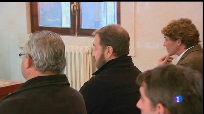 Informatiu Balear - L'exoconseller de Turisme Francesc Buils suma 9 mesos de condemna.
