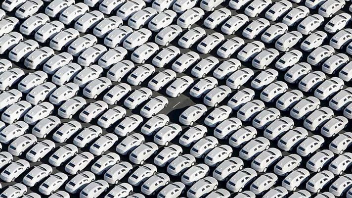 Telediario 1 - Las ventas de coches suben un 25,4% interanual en noviembre hasta 81.650 unidades