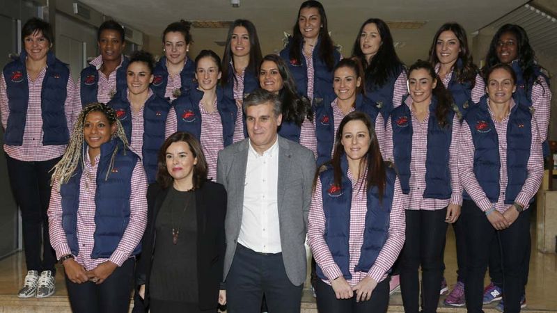 Las 'guerreras' son despedidas con honores antes de partir al Mundial de Balonmano