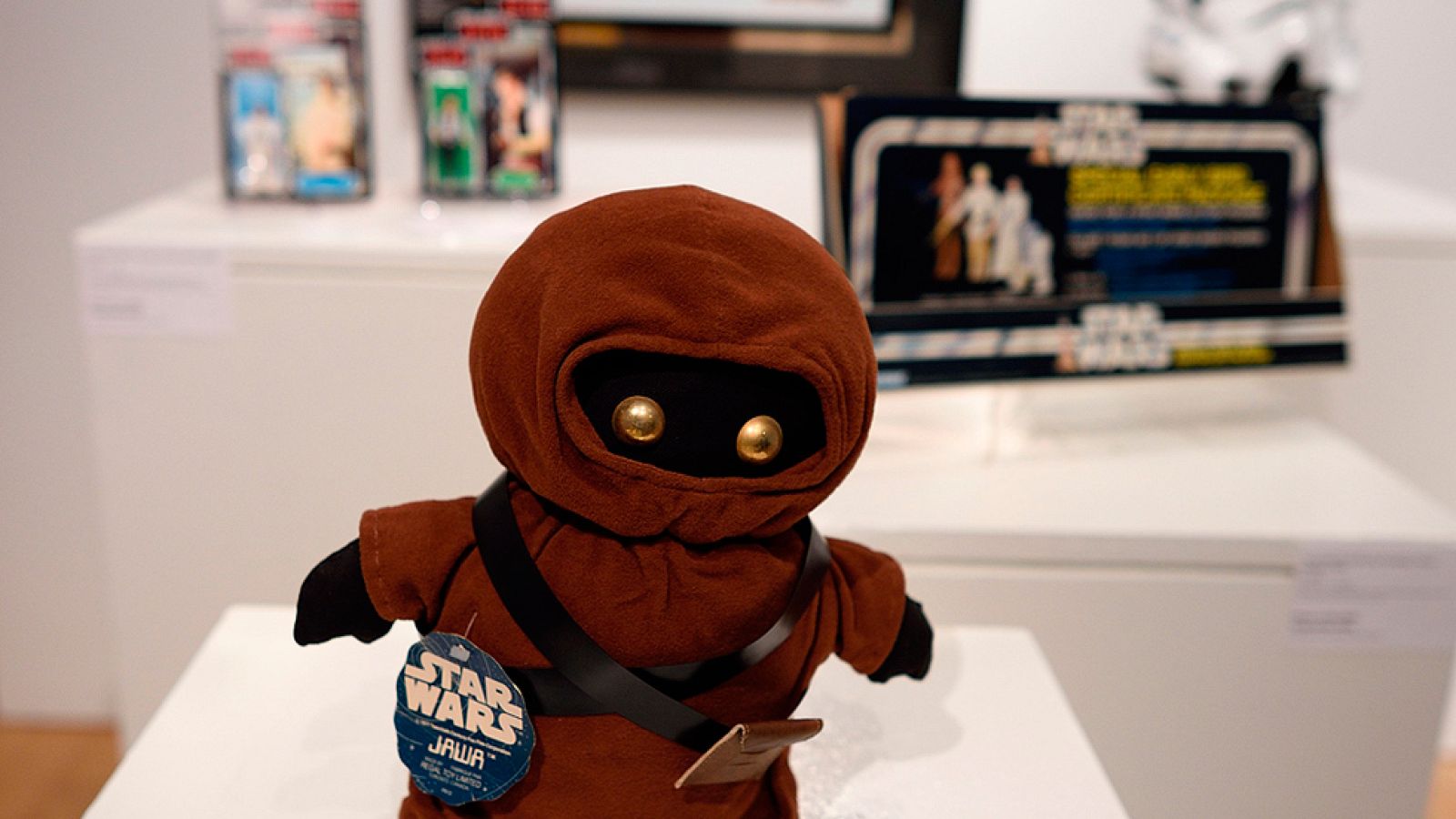 Exposiciones y subastas caldean el estreno de la nueva secuela de 'Star Wars'