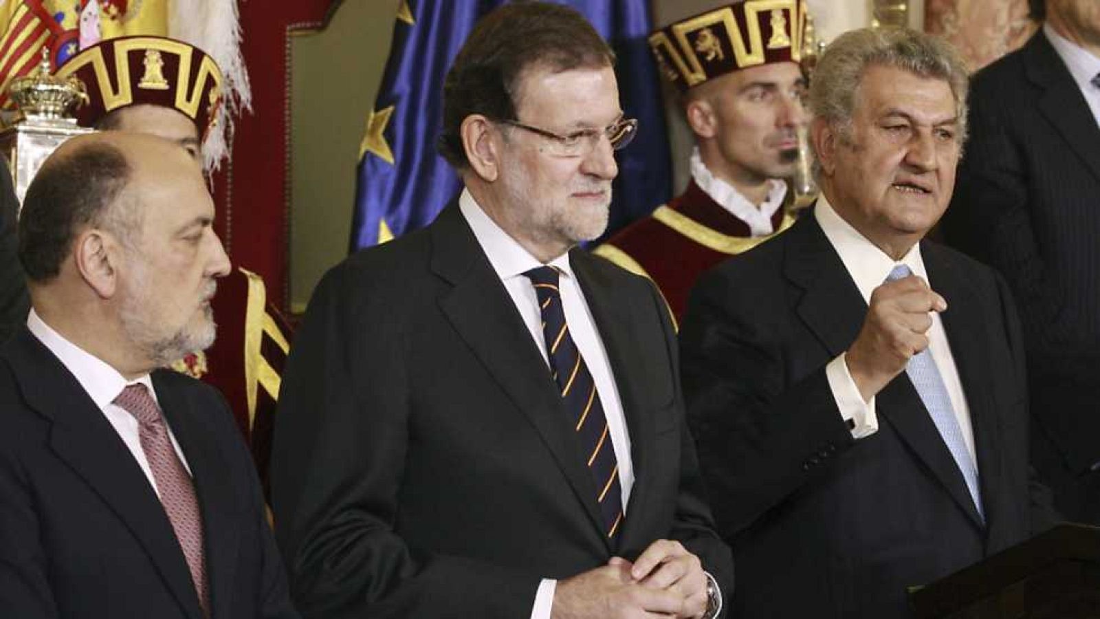 Telediario - 15 horas - 06/12/15