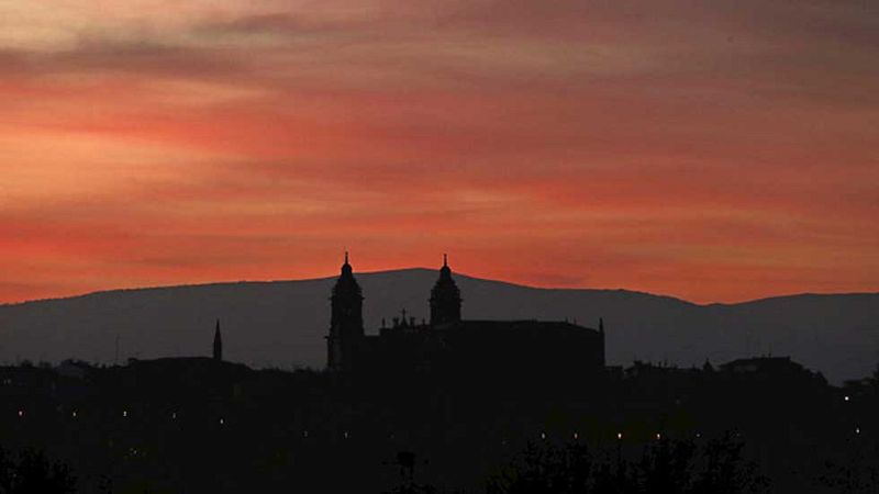 Cielos nubosos o con intervalos nubosos en todo el país