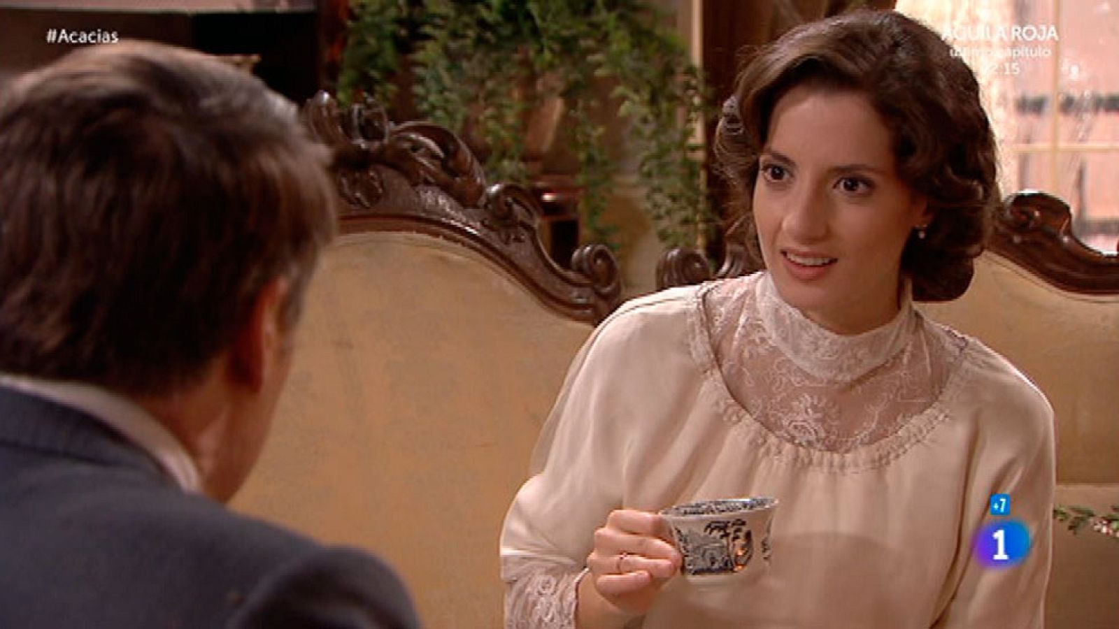 Acacias 38 - Guerra coquetea con Celia