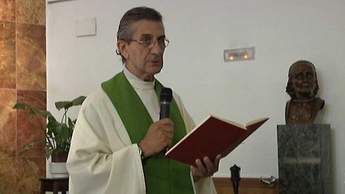 Telediario 1 - El padre Román vuelve a negar ante el juez los abusos a un menor por los que está procesado