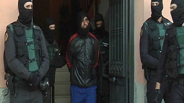 Telediario 1 - La Guardia Civil detiene en Ceuta a un presunto yihadista por captación de menores