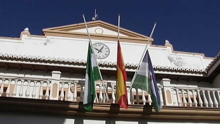 Telediario 1 - Banderas a media asta y un minuto de silencio en Monachíl por Jorge García Tudela