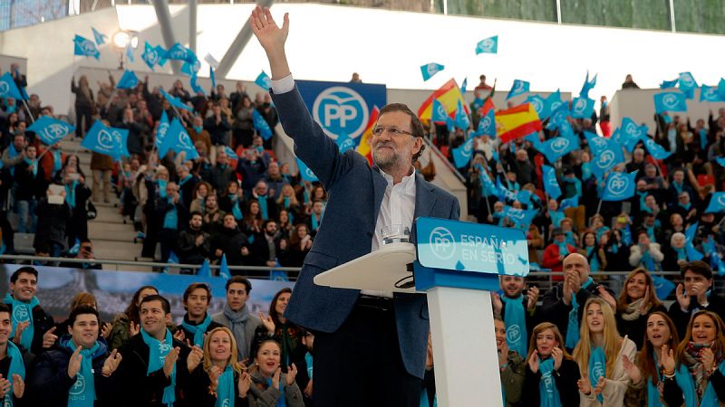 Rajoy: "No dejemos que los cantos de sirena nos desvien del camino"
