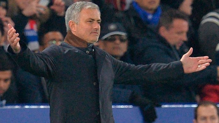 Telediario 1 - Mourinho carga contra su equipo