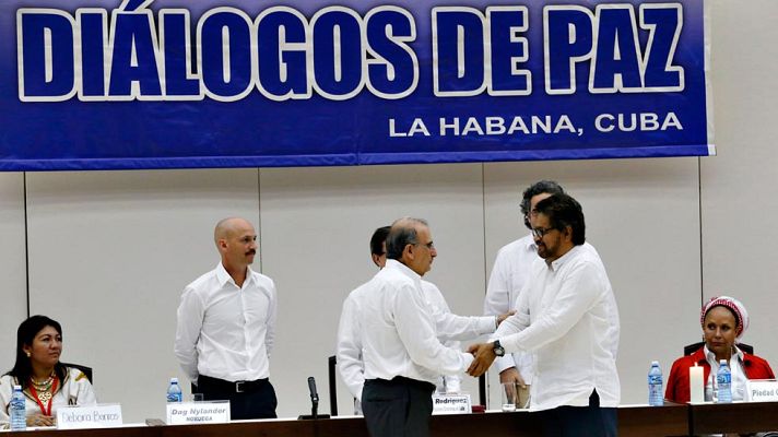 Telediario 1 - Colombia y las cierran un capítulo clave de las negociaciones de paz, sobre las víctimas del conflicto