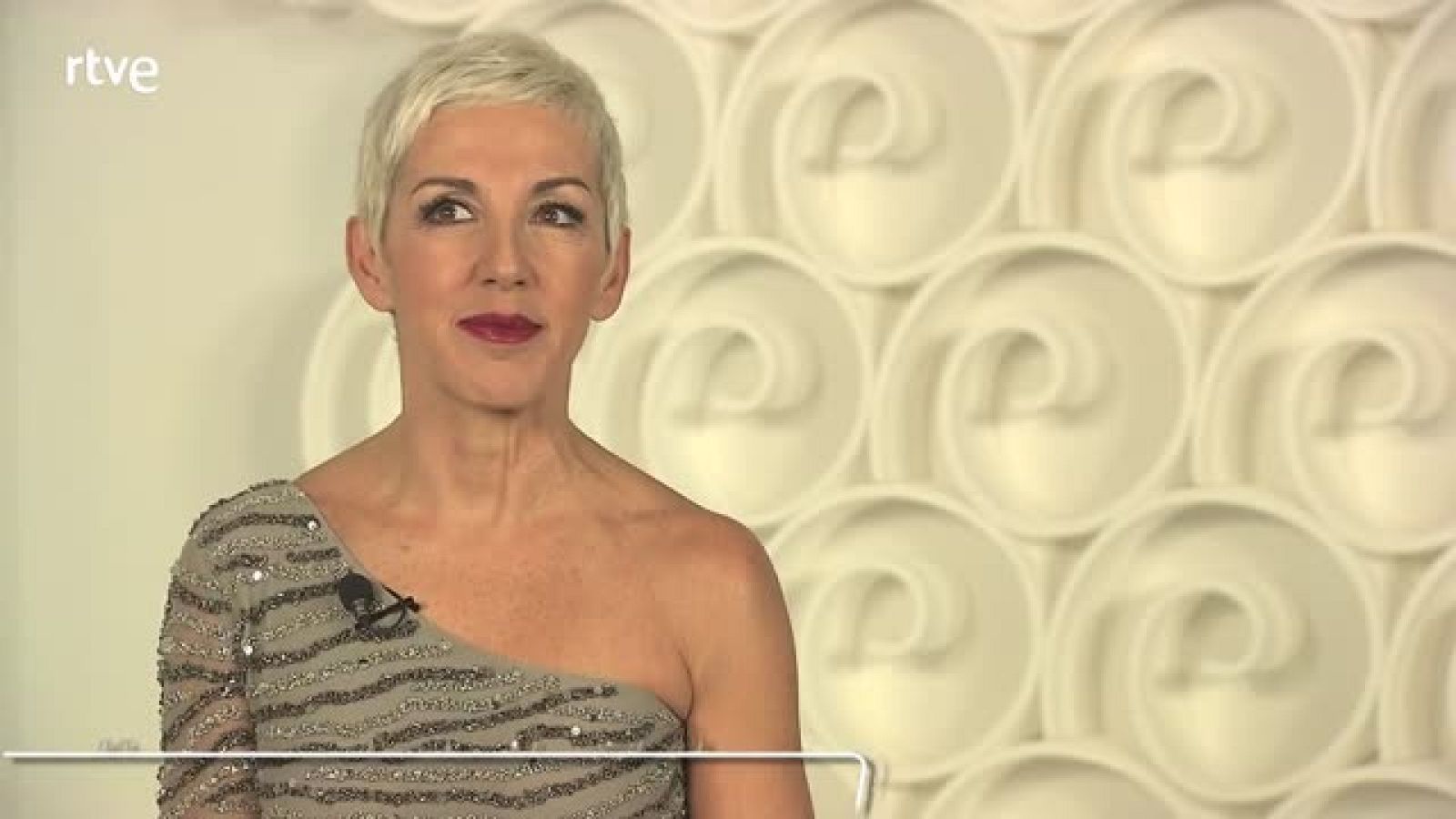 Malú 360º - Las navidades llena de color de Ana Torroja