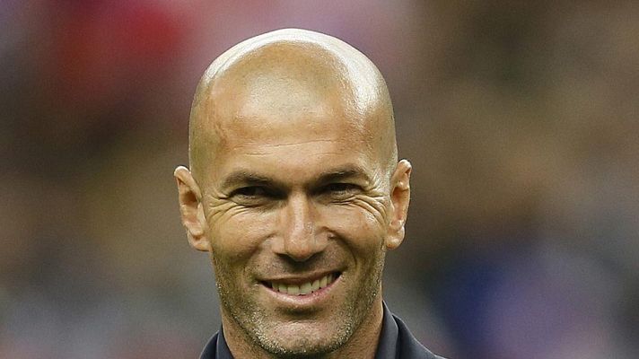 Telediario 1 - Zidane, posible sustituto de Benítez en caso de cambio de técnico en el Madrid.