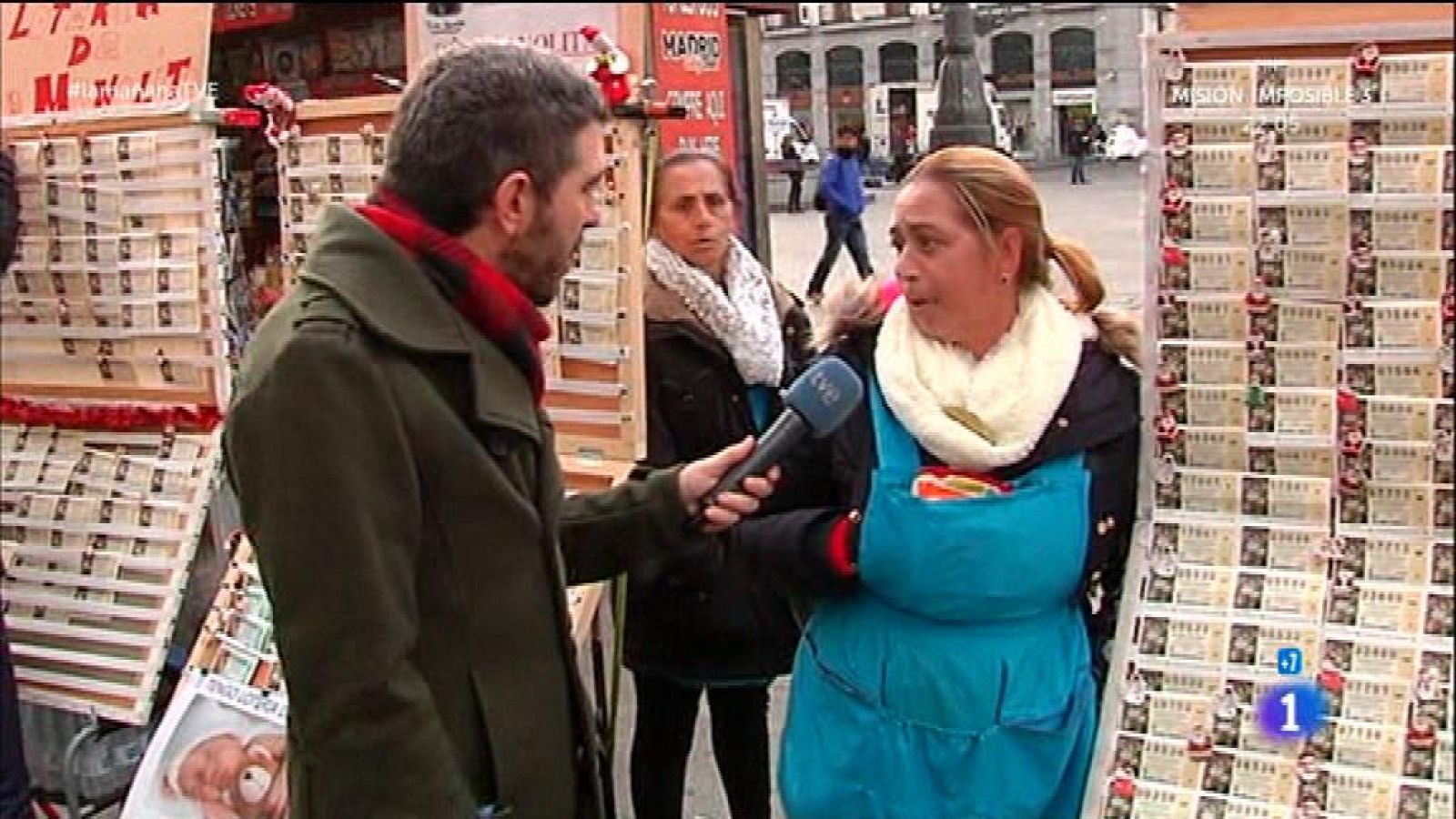 Loteros ambulantes en la Puerta del Sol
