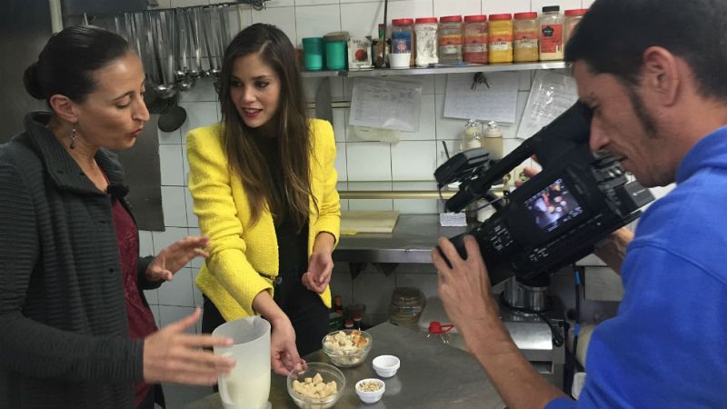 Aquí La Tierra - Sopa de almendras, la tradición continúa
