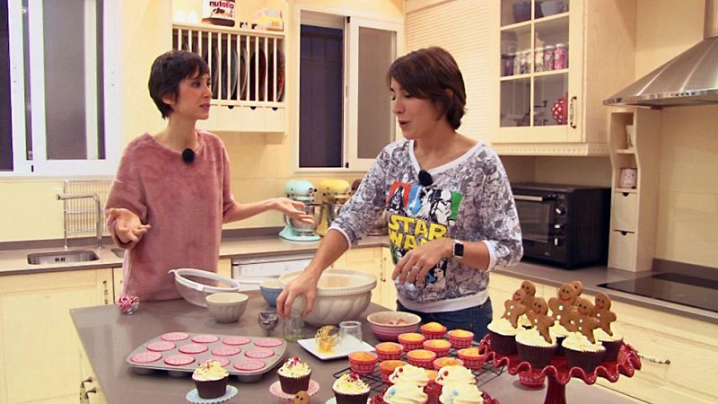 Comando Actualidad - A nadie le amarga un dulce - Cupcakes y piruletas de bizcocho